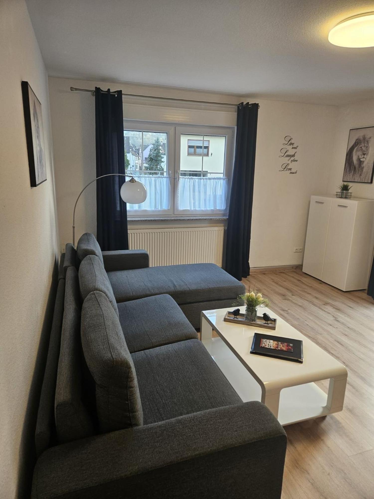 Hakans Moselblick Ferienwohnung Treis-Karden Eksteriør billede